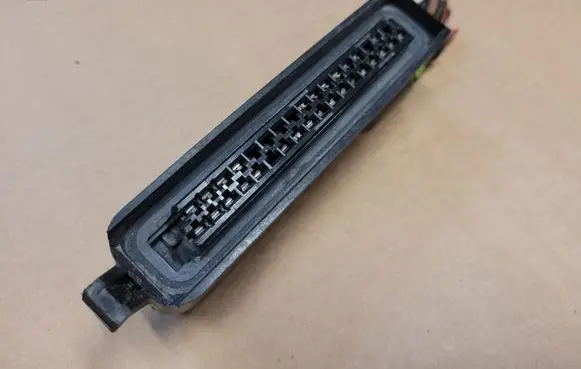 Volkswagen Jetta II ABS relay 022906239
