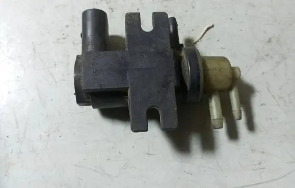 Volkswagen PASSAT B5.5 Turbo solenoid valve 1K0906627E