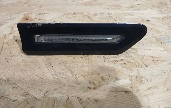 BMW 7 F01 F02 F03 F04 Front fender indicator light 7203372 6750100001 110802