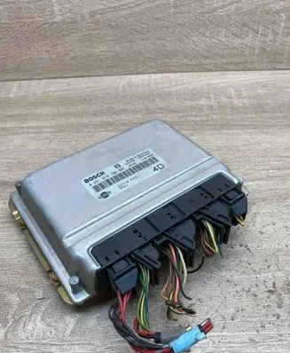 Nissan X-Trail T30 Engine control unit/module ECU 237105M311 0281010708