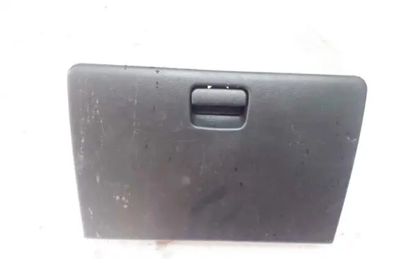Volvo XC90 Glove box