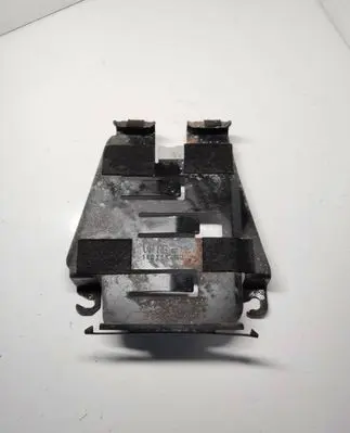 Skoda Octavia Mk2 (1Z) Engine mounting bracket 1K0906216D
