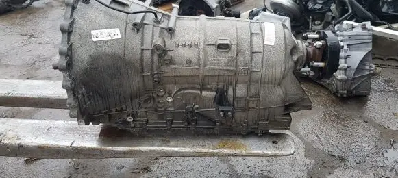 Jaguar XJ X351 Manual 5 speed gearbox 8X23-7000-AE