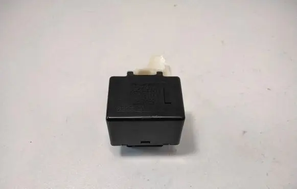 Lexus IS 220D-250-350 Other relay 895A153010 0618000720