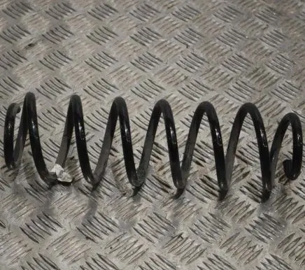 Volkswagen Golf VII Rear coil spring