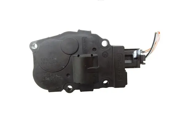 Volkswagen Touareg II Coolant heater control valve 16450178 EFB440 06052014
