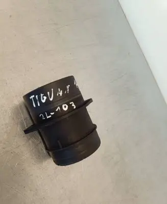 Volkswagen Tiguan Mass air flow meter 0281002956 03L906461A 318239707