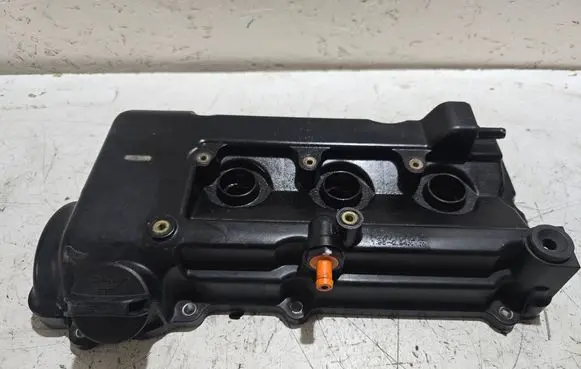 Mitsubishi Space Star Rocker cam cover 