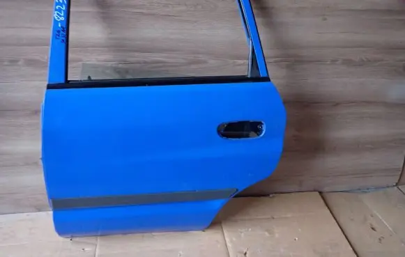 Mitsubishi Space Star Front door