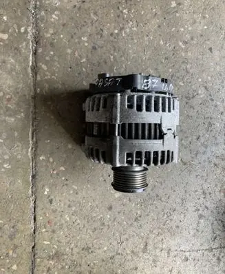 Volkswagen PASSAT B7 Generator/alternator