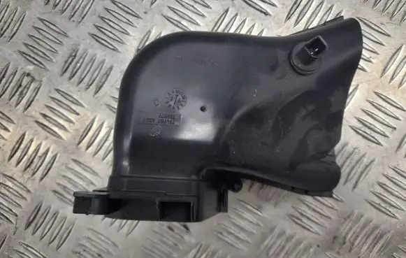 Ford Mustang VI Cabin air duct channel T901980