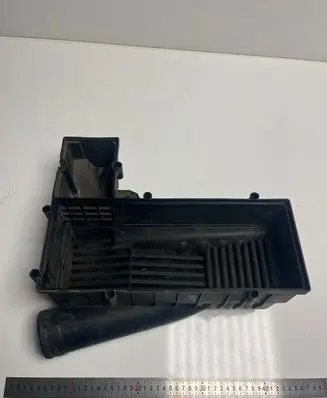 Volkswagen Golf V Air filter box 3C0129601