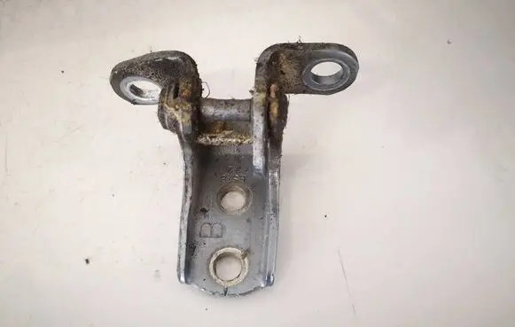 Honda CR-V Rear door lower hinge 