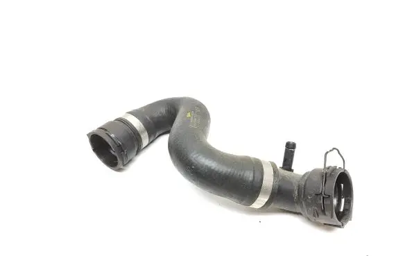 Volkswagen Touareg II Engine coolant pipe/hose 7P0122101A KA4122293
