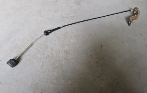 Mitsubishi L200 Throttle cable MR568226