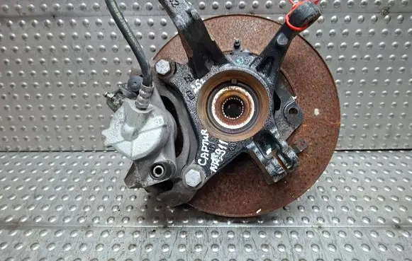 Renault Captur Front wheel hub spindle knuckle S25071911 400146736R