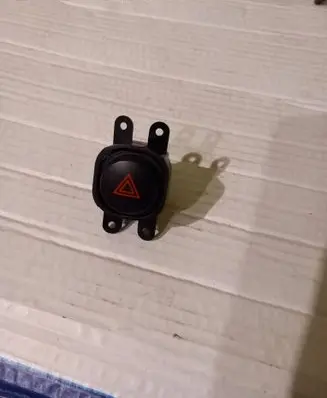 Nissan Navara D40 Hazard light switch 06019