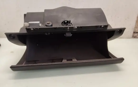 Porsche Cayenne (9PA) Glove box 90420