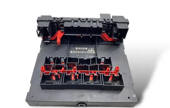 Volkswagen Golf V Comfort/convenience module 1K0937049L