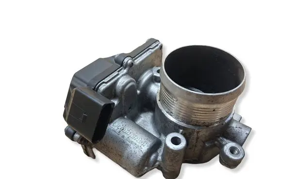 Volkswagen PASSAT B6 Throttle valve 03L128063E