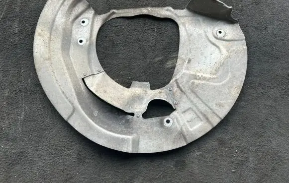 BMW X6 E71 Front brake disc dust cover plate 6789074 3109