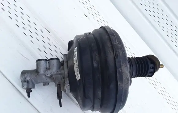 Audi A4 S4 B5 8D Brake booster 4B3612105A