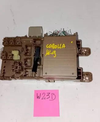 Toyota Corolla E120 E130 Fuse 8264102050 8198050030 MB2325008511