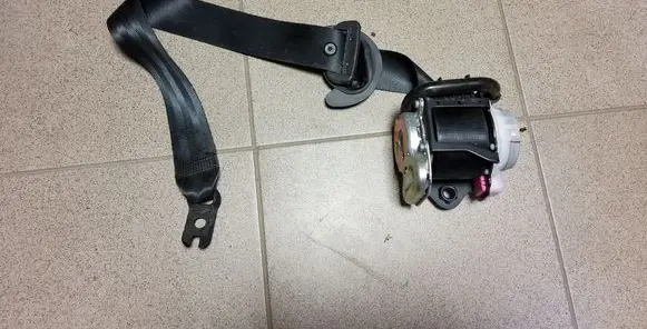 Seat Leon (5F) Front seatbelt 0589P1000220 4H0857732C