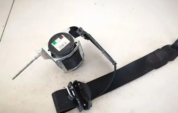 Opel Zafira B Front seatbelt 560834801 13178605