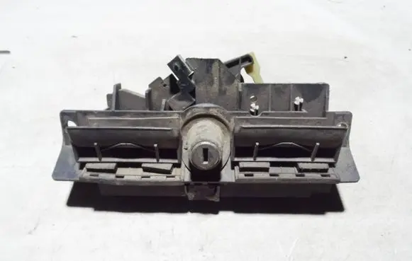 Audi A6 S6 C5 4B Tailgate exterior lock 8D9827565C 4B0827565F