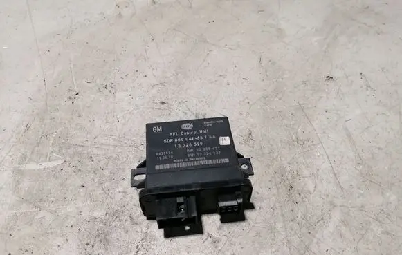 Opel Insignia A Light module LCM 13326599