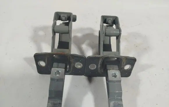 Saab 9-5 Tailgate/trunk/boot hinge 12767987