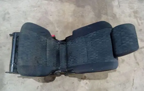 Toyota Avensis Verso Rear seat 