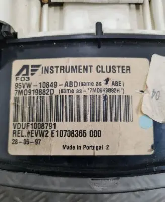 Volkswagen Sharan Speedometer (instrument cluster) 7M0919882D