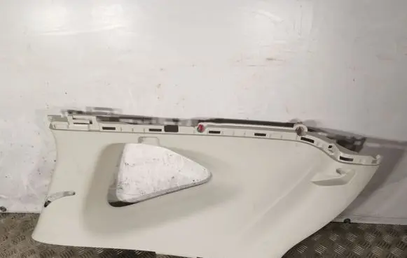 Honda CR-V (D)pillar trim (top) 84181T1GE022M1