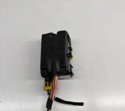 Peugeot 3008 II Fuse module 9806192580 9675730380