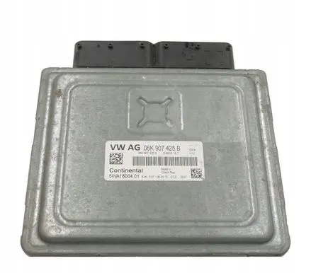 Volkswagen Golf VII Engine control unit/module 06K907425B