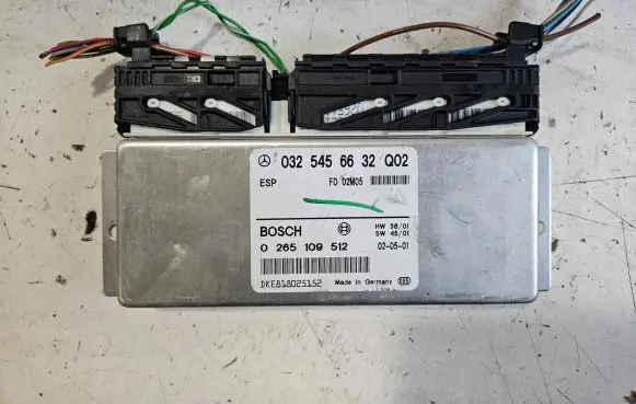Mercedes-Benz E W211 ESP (stability system) control unit 0265109512 DKE818025152 0325456632
