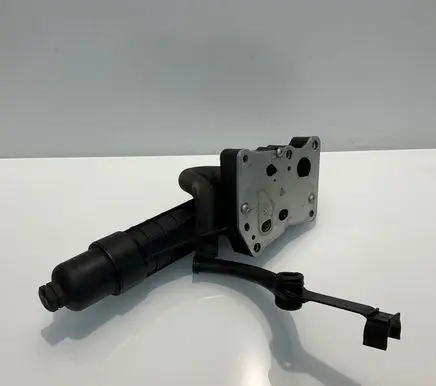 Mercedes-Benz C W204 Oil filter mounting bracket A2711801410 2711801410