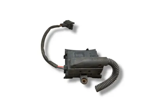 Opel Vectra C Coolant fan relay 1379151