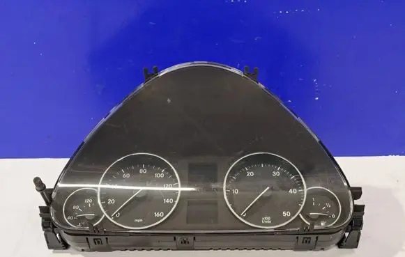 Mercedes-Benz C W203 Speedometer (instrument cluster) A2035401048