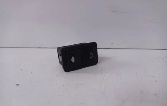 BMW 5 E39 Electric window control switch 8368974