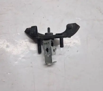Mazda CX-5 Fuel tank cap lock F151