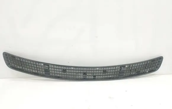 Mercedes-Benz C W203 Bonnet/hood grill 2038800205