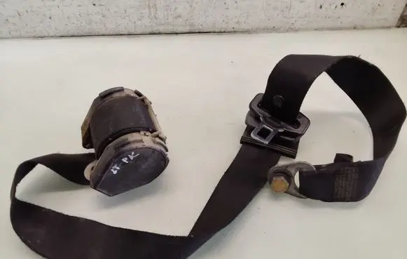 Volkswagen II LT Front seatbelt 