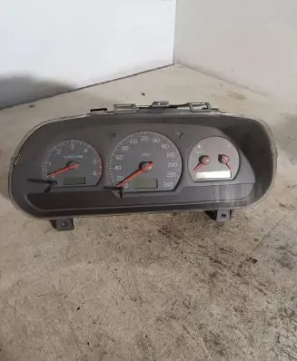 Volvo S40, V40 Speedometer (instrument cluster) 30889706 01W15D5 SW3Q87756A