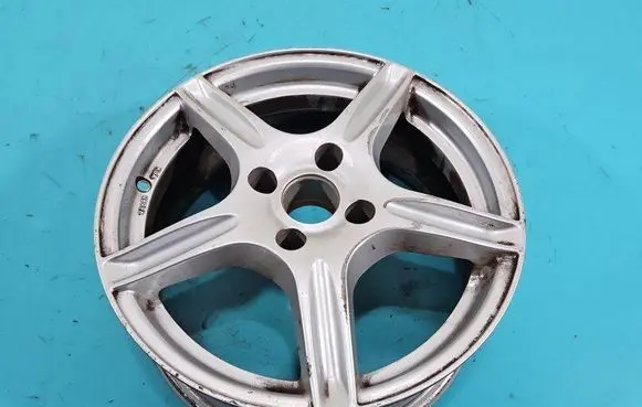 R16 alloy rim