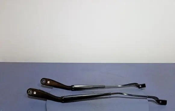 BMW X5 G05 Front wiper blade arm 7434854