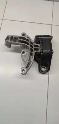 Renault Clio V Engine mount bracket 112324584R