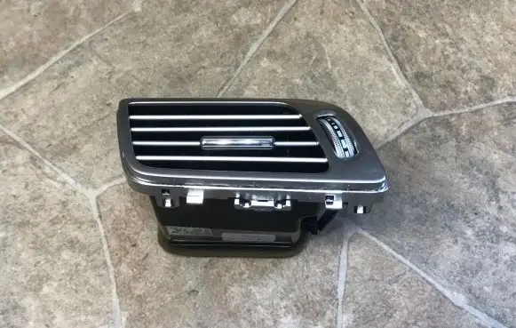 Mercedes-Benz CLS C218 X218 Dashboard air vent grill cover trim A2188300954